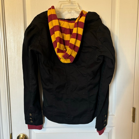 Harry Potter Gryffindor Jacket - Picture 2 of 7
